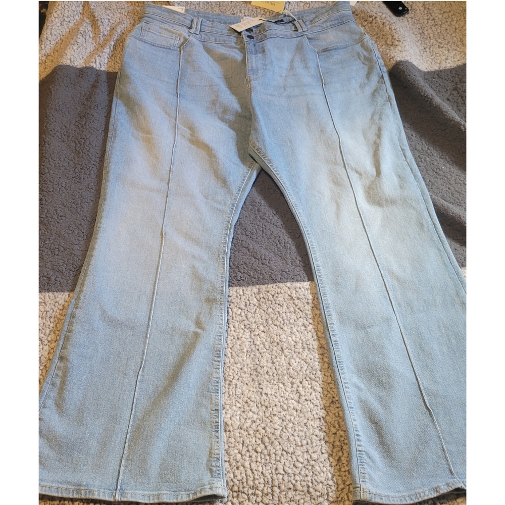 Flare Jeans - Picture 2 of 6